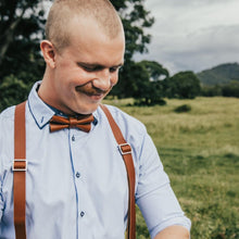 Load image into Gallery viewer, Straight Cut Leather Bowtie